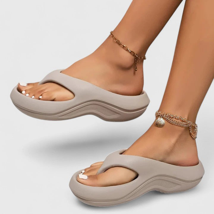 Helene | Kerged sandaalid (slip-on)