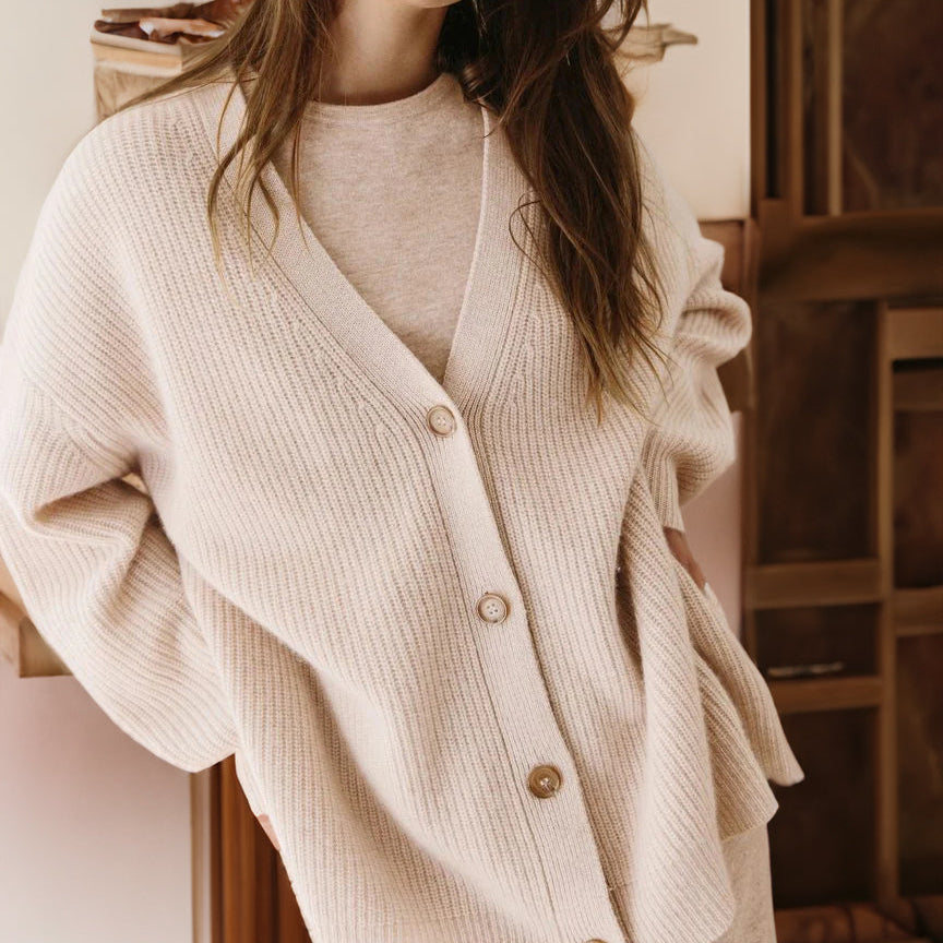 Johanna | Damen Oversized Strickjacke mit Knöpfen