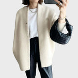 Clara | Damen Oversized Kaschmir Cardigan mit Druckknöpfen