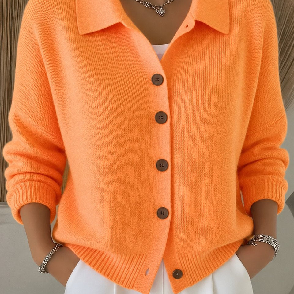 Nora | Damen Strickjacke mit Hemdkragen und Knopfleiste Relaxed Fit