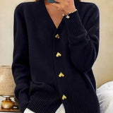 Leonie | Damen V-Ausschnitt Strick-Cardigan mit Herzknöpfen Relaxed Fit